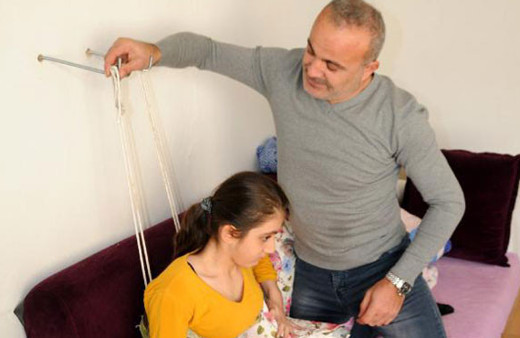 Askıdaki kıza Bakan sahip çıktı! Talimat verdi...