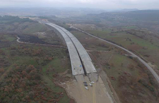 Dev projede sona doğru! Viyadükler birleşiyor: 4 saat sürecek