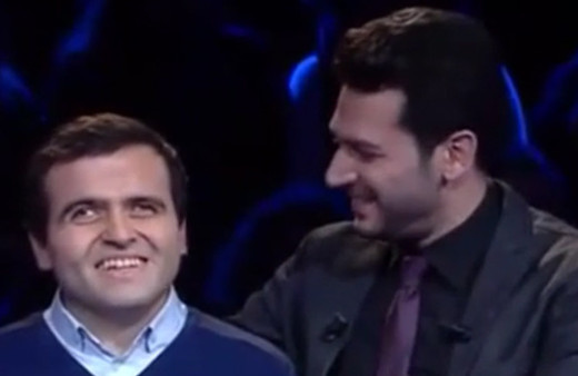 Görme engelli yarışmacı izleyenleri ekrana kilitledi!