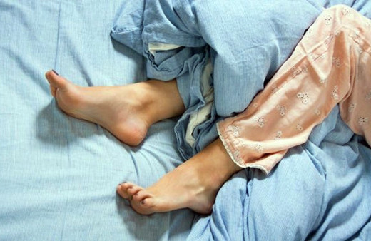 Eğer bacaklarınız huzursuzsa erken ölüm için risk altındasınız