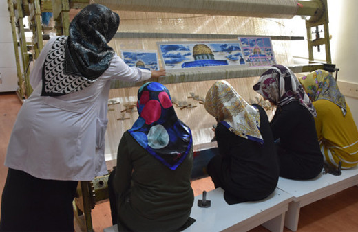 Adıyaman'da Mescid-i Aksa'yı halıya işliyorlarlar