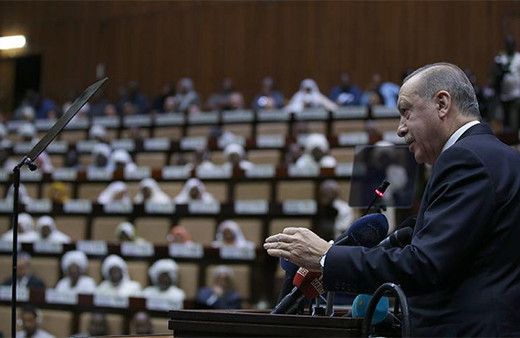 Erdoğan'ı Meclis'te tekbirlerle karşıladılar!