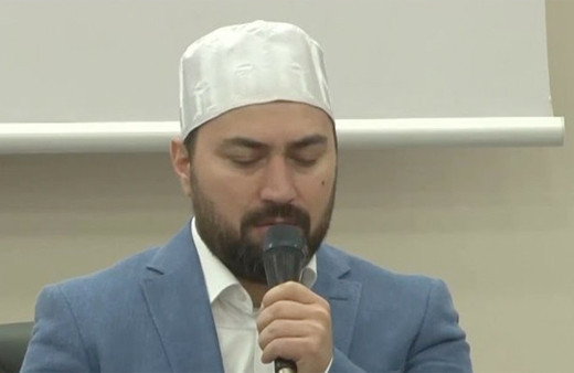 KHK ile ihraç edilen imam! Caminin açılışını Erdoğan yapmıştı