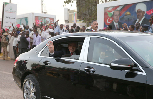 Sudan'da Cumhurbaşkanı Erdoğan'a sevgi seli!