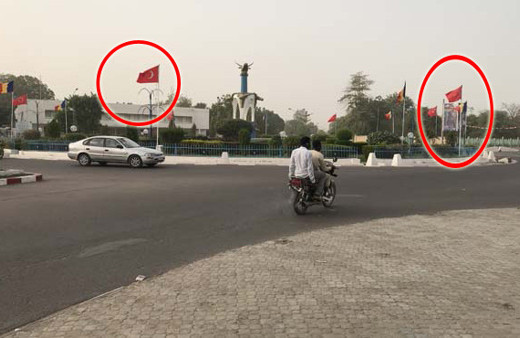 Burası Türkiye değil Çad! Her yer bayraklarla süslendi