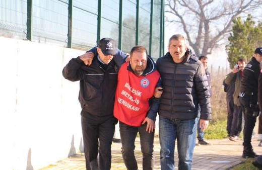 Eyleme damga vuran kare! Polis yaralı işçinin omzuna girdi
