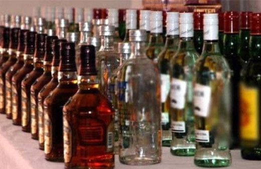 Sahte içki faciası! Sahte içkiden ölen kişinin cenazesinde...