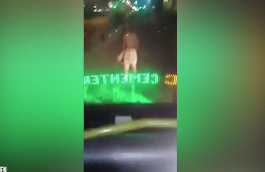 Flakka ne hale getirdi! Cinsel organını kesmeye çalıştı