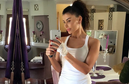 Hatice'den olay poz! Fit çıkabilmek için şekilden şekile girdi