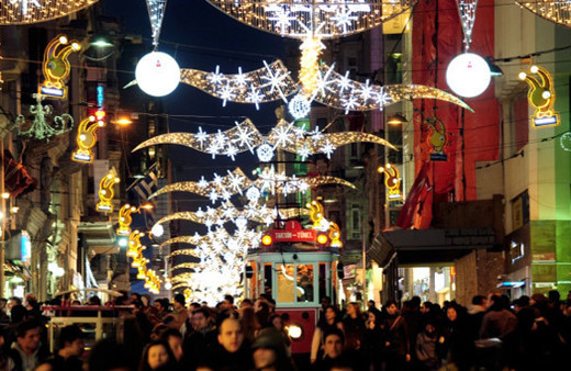 İstanbul Valisi izinleri iptal etti! İşte yılbaşında görev yapacak polis sayısı