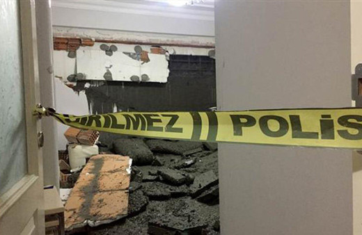 Eyüp'te akılalmaz olay! Babayla oğlu ölümden döndü