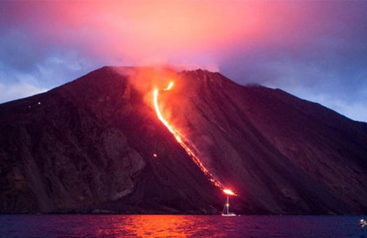 Ölüm yanardağı yeniden hareketlendi