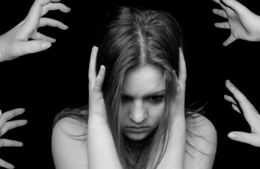 Anksiyete belirtileri nedir panik atak ile ankisiyete arasındaki fark