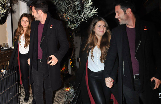 15 yaş küçük sevgilisiyle el ele göz göze yakalandı!