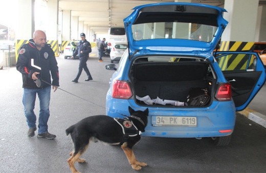  İstanbul'da operasyon: Havalimanları, iskeleler ve otoyollar tutuldu