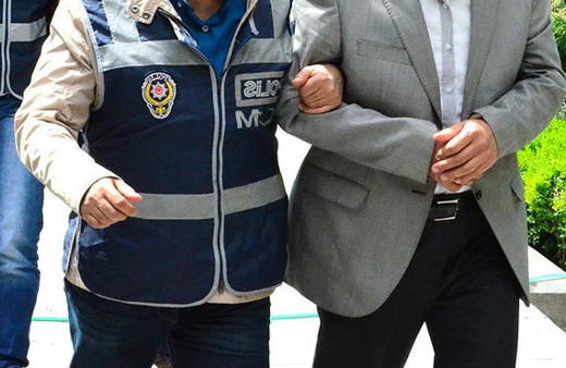 8 asker FETÖ'den tutuklandı