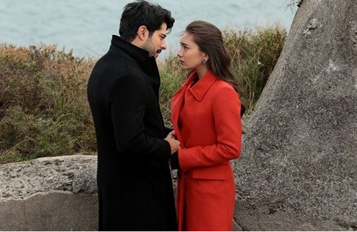 Kara Sevda final mi yapıyor son bölüm merak uyandırdı