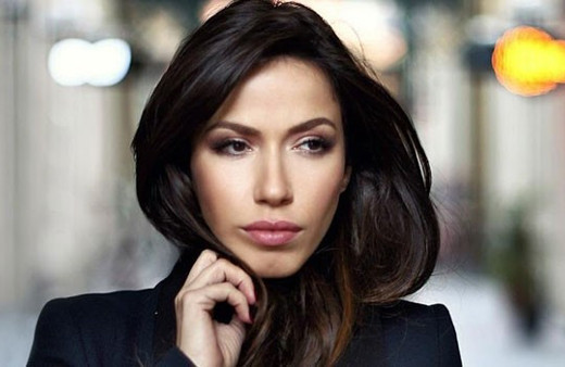 Burcu Güneş referandum kararını açıkladı