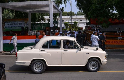 Hindistan'ın efsanevi arabası artık Peugeot'un