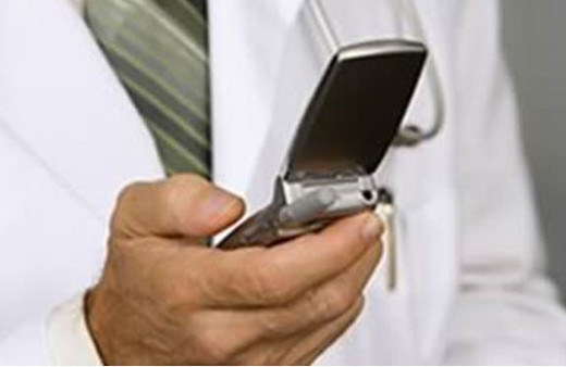 Sağlık çalışanlarına cep telefonu yasaklandı