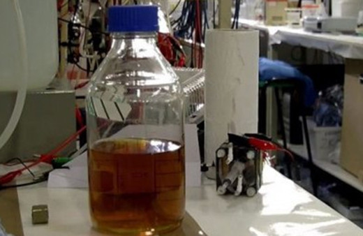 İdrardan cep telefonu şarj edilebilecek!