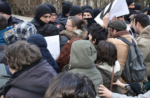 Anadolu Üniversitesi karıştı yaralılar var