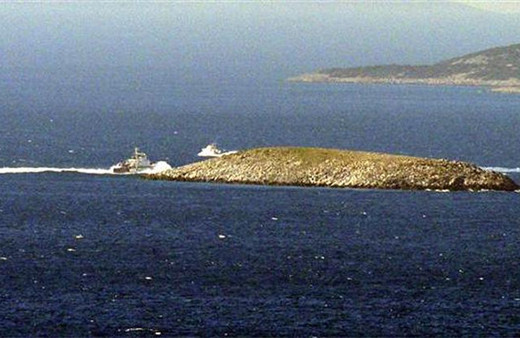 Kardaktaki gerilim telsizde: Bu yanıtı verdiler!