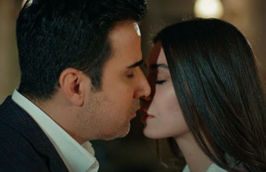 Aşk ve Mavi 16. bölüm fragmanı