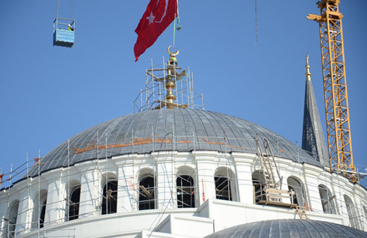 Çamlıca Camisi'ne takılan alemin bir eşi benzeri daha yok!