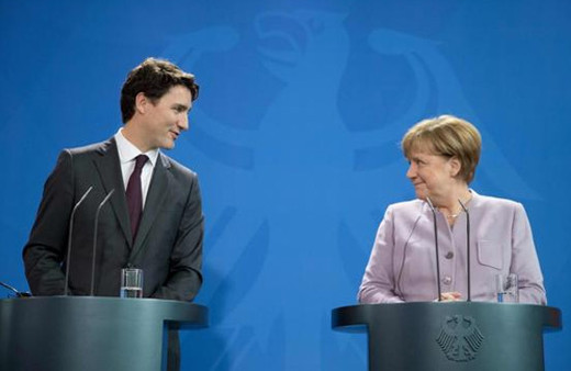 Ivanka Trump'tan sonra şimdi de Merkel bakışlar yine olay!