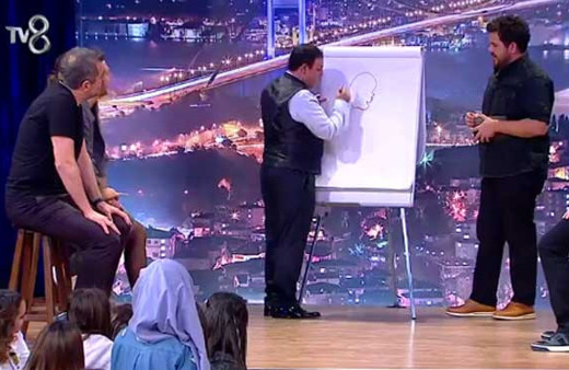 3 Adam - Mahmut Tuncer ejderha çizerse 