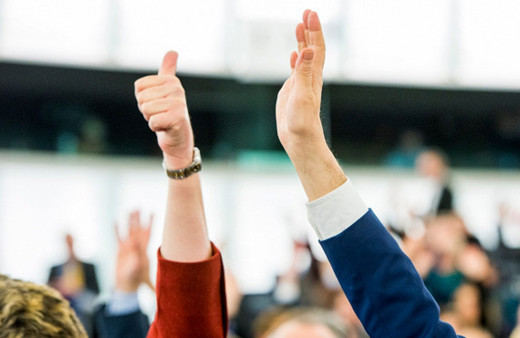 Türkiye'ye ayak direyen AB Gürcistan'a vize muafiyeti verdi!