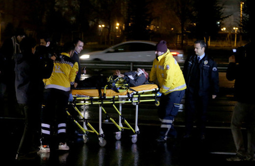 Polisten kaçan şüpheli yola atlayınca