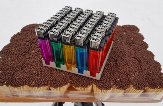 20 bin kibrit ile 100 adet çakmak patlatma deneyi