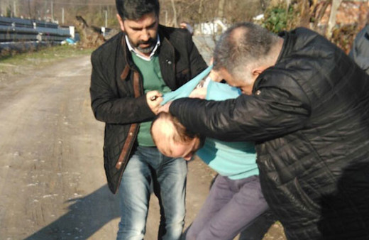 Utanmaz adam! Evine gelen polisleri görünce...