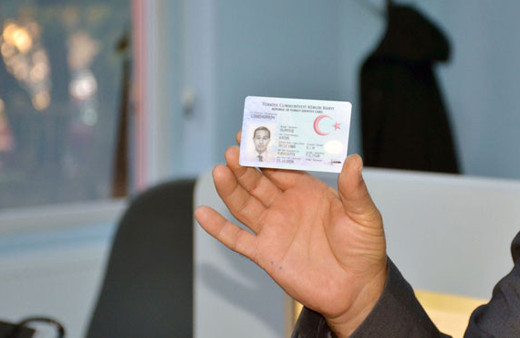 Suriyelilere vatandaşlık verilecek mi?