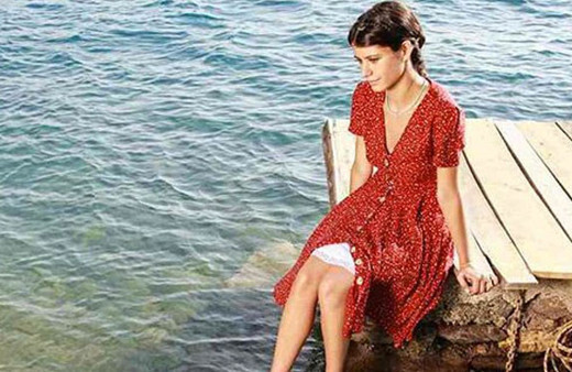 14 bin 200 TL’ye satılan basma elbise olur mu?