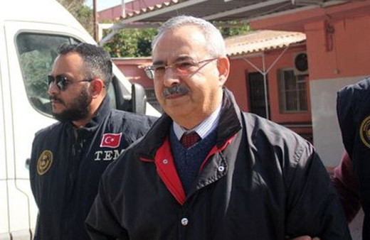 ABD'nin tercümanın evinden 1 dolar çıktı