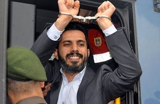 Mahkeme salonunda gerginlik: Nezarete atıldı