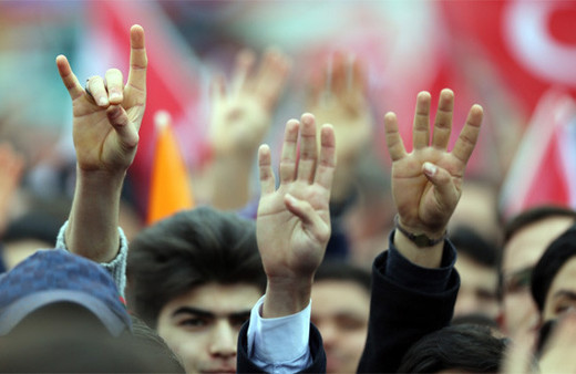 Bozkurtlar AK Parti'nin mitinginde!