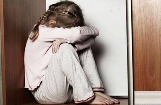 Anne beni öğretmenim ağzımdan öpüyor!