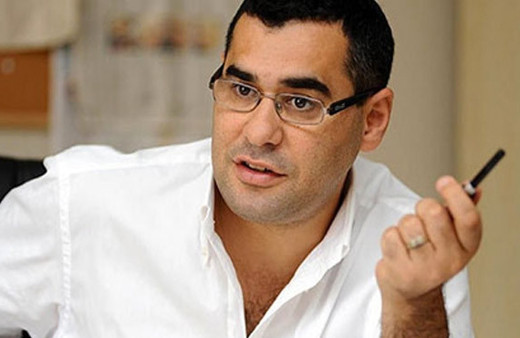 Enver Aysever kovuldu