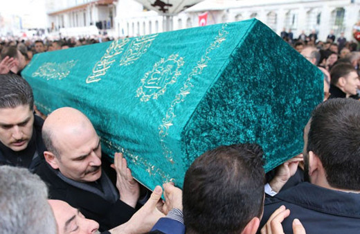 Süleyman Soylu'nun amcası son yolcuğuna uğurlandı