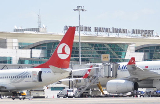 Otobüs bu kez THY uçağına çarptı