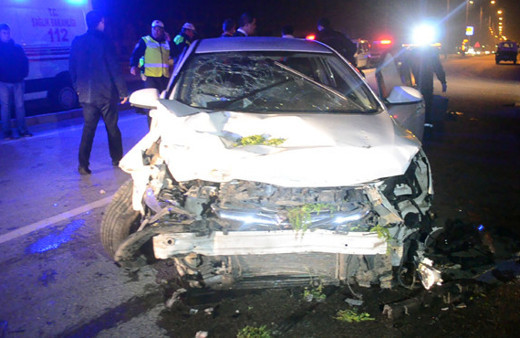 Cenaze evine giderken kazada öldü