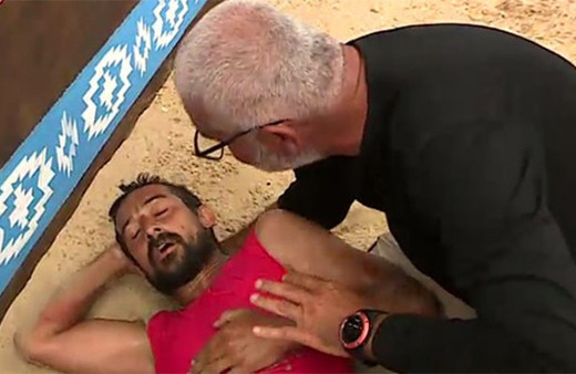 Survivor'da sakatlanan Serhat Akın'a doktor müdahalesi!