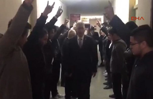 MHP teşkilatında AK Partili vekiller bozkurt selamı ile karşılandı