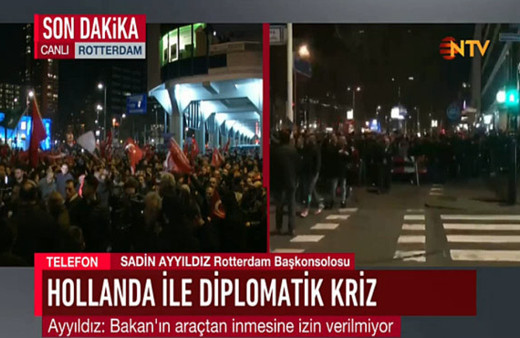 Bakan Kaya'nın Hollanda polisiyle tartışığı anın görüntüleri