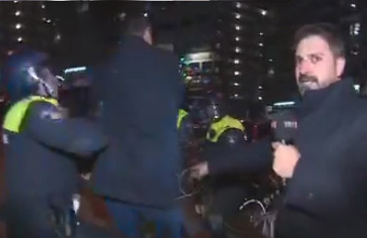 Hollanda polisinden Erhan Çelik'e sert saldırı!