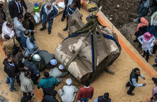 Mısır'da bulunan heykeller böyle çıkarıldı